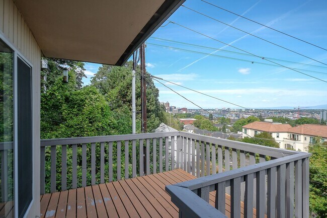 Building Photo - Updated 2 Bedroom, 1 Bathroom Condominium With Stunning Views.