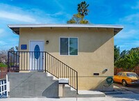 Building Photo - 2861 Altura Ave