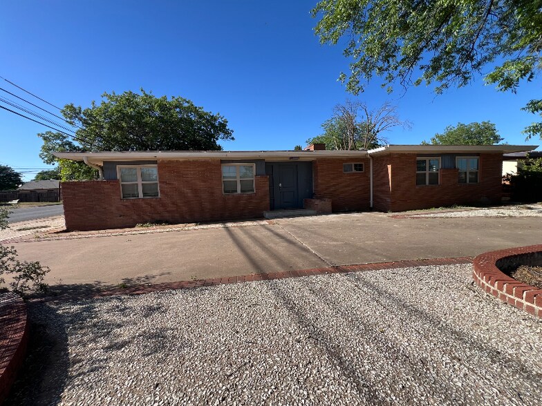 Primary Photo - 1001 E Cardwell St