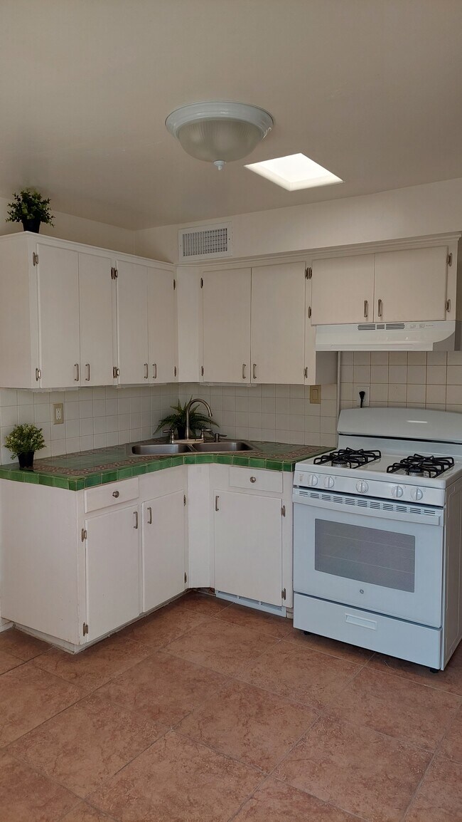 Building Photo - 3225 E Patricia St