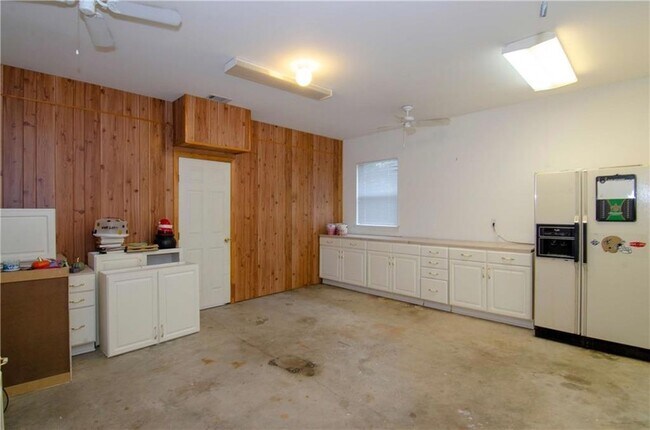 Building Photo - 2088 Timbercreek Ln