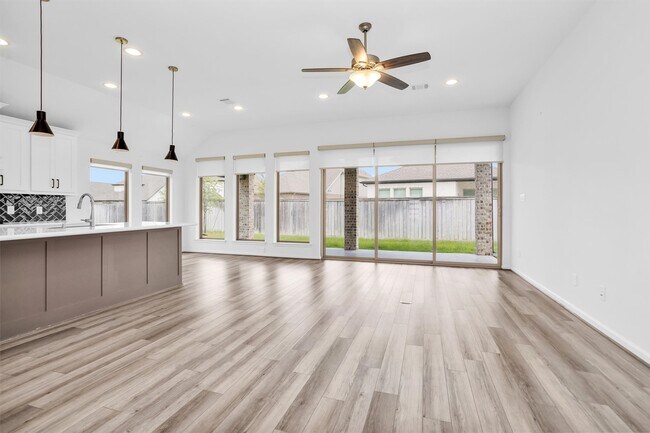 Building Photo - 18402 Cir Bar Rnch Ct