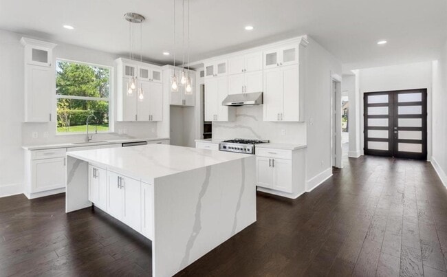 Building Photo - 114 Bentwood Dr