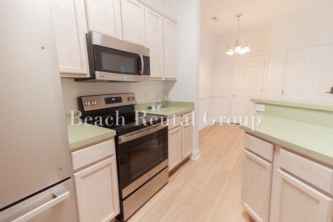 Building Photo - 2029 Silvercrest Dr