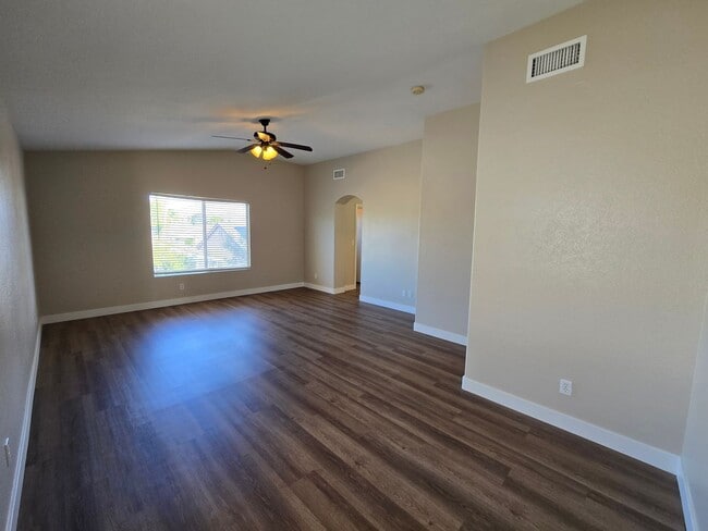 Building Photo - A Fabulous 5 Bedroom Home with 1 Bedroom and 3/4 Bathroom downstairs