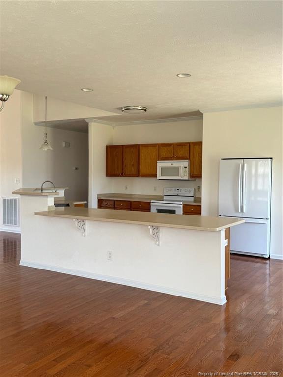 Building Photo - 655 Plantation Dr