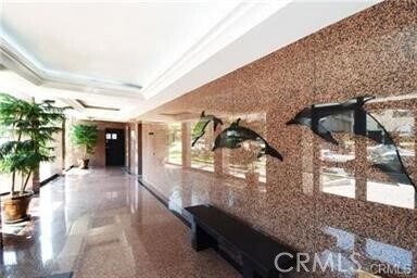 Building Photo - 531 Esplanade
