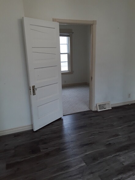 dining - 802 Cherry St