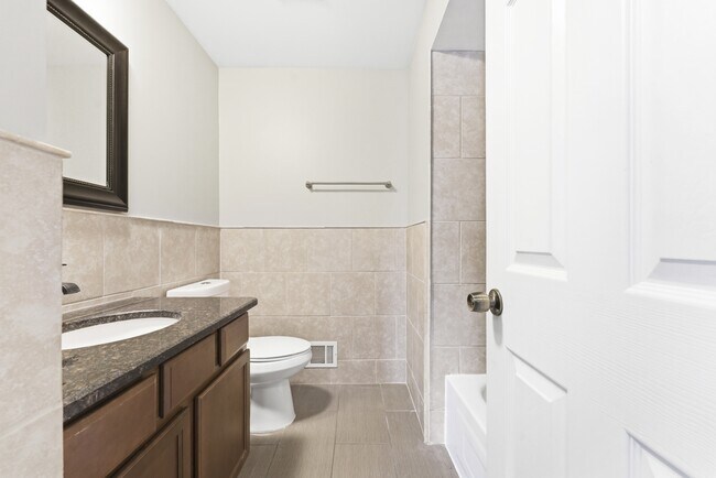 Building Photo - 25845 Buckminster Dr