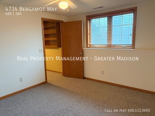 Building Photo - 4734 Bergamot Way