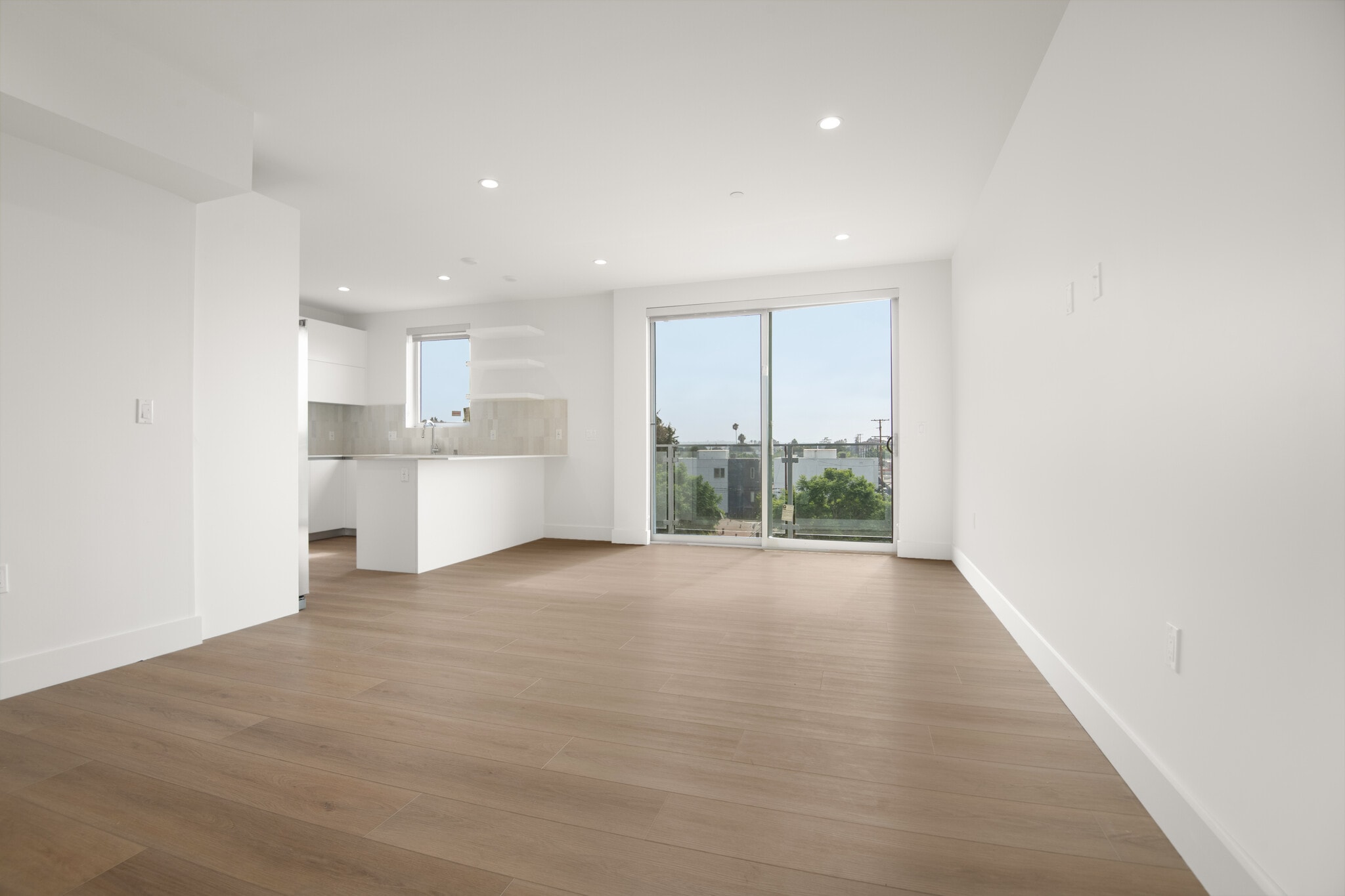 Building Photo - 4418 S Slauson Ave