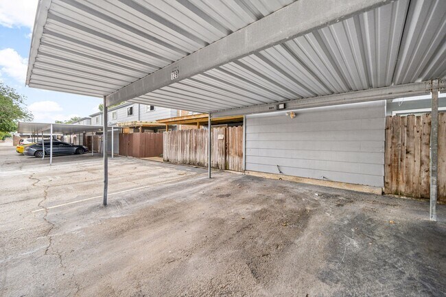 Building Photo - 11002 Hammerly Blvd