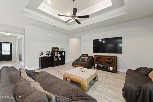 Building Photo - 12213 Savannah Cir