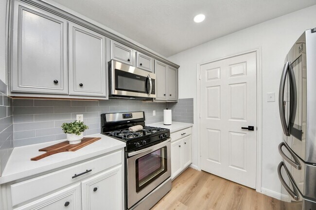Building Photo - 8919 Windfern Trace Dr