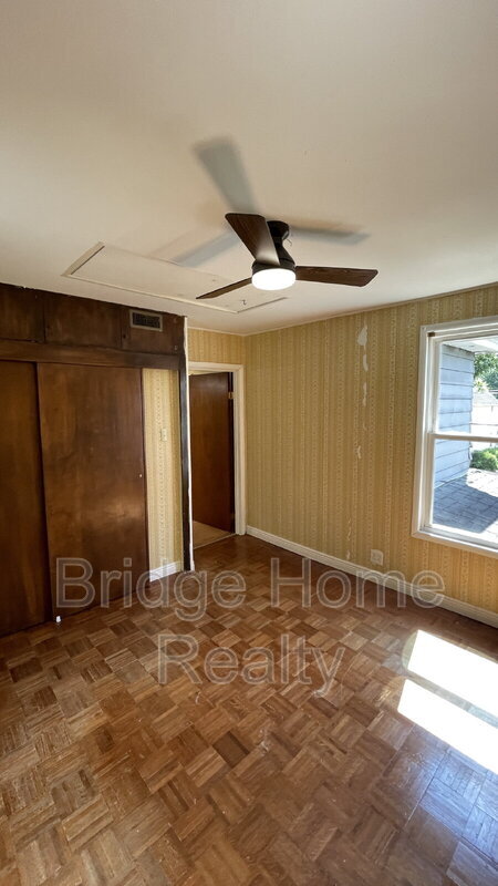 Building Photo - 507 Cherry St