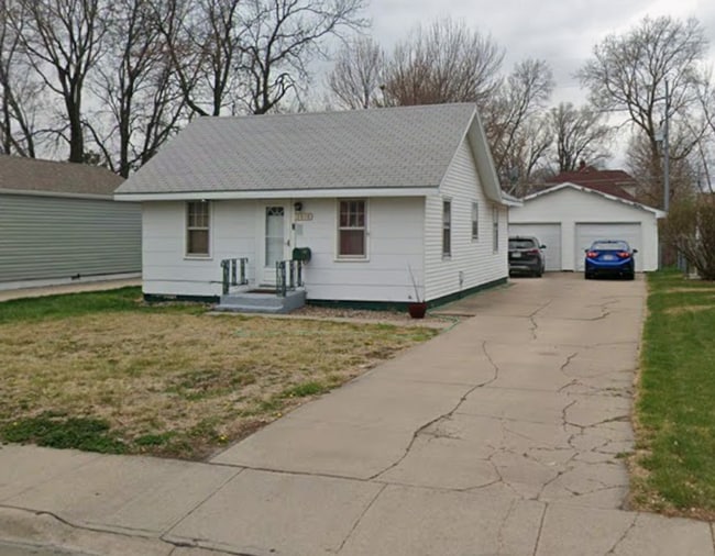 Building Photo - 1018 S Pine St