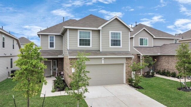 Building Photo - 2832 Madison Dr