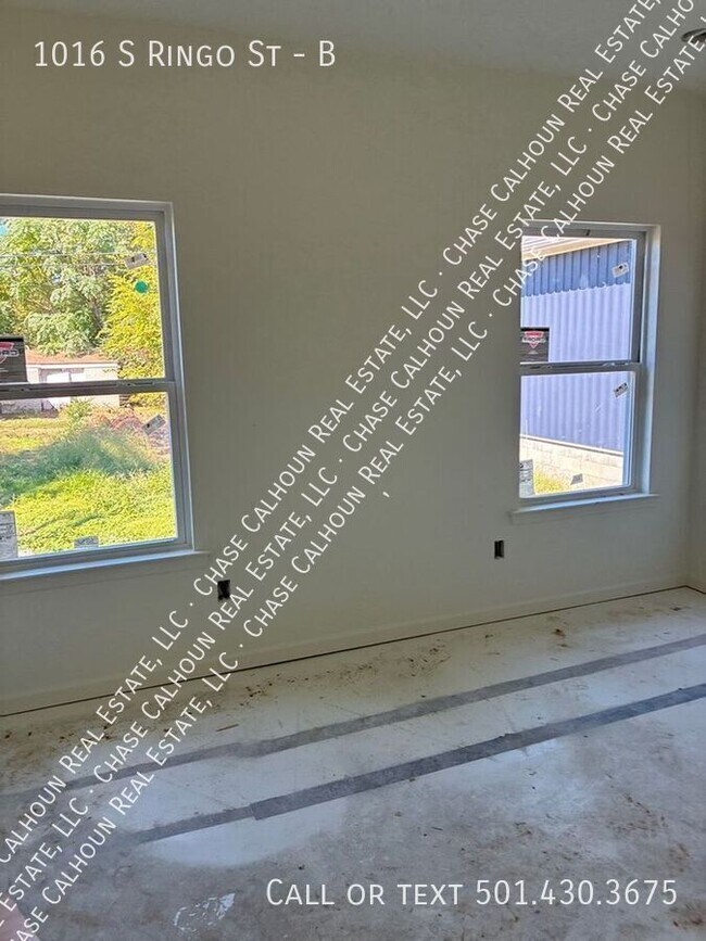 Building Photo - 1016 S Ringo St