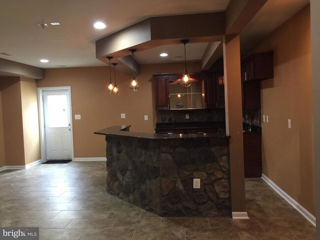 Building Photo - 43165 Barnstead Dr