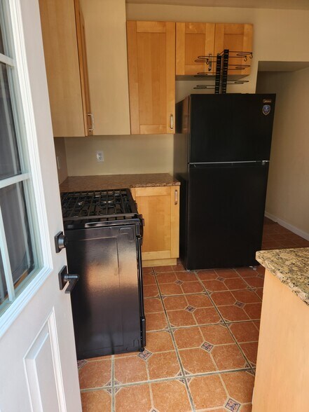 Back entrance to Kitchen - 604 Gerritt St