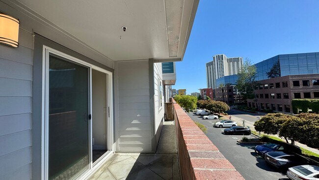 Building Photo - Largest 1-Bedroom Layout with In Unit Laundry