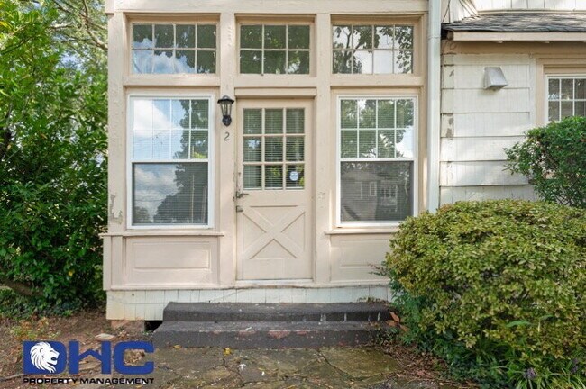Building Photo - Historic College Park 2 Bedroom