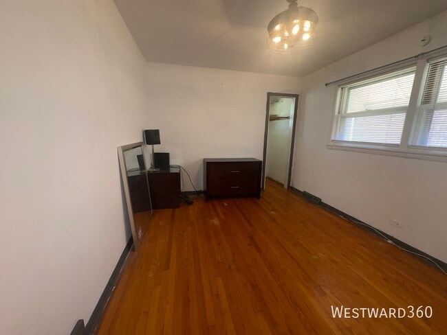 Building Photo - 13820 S Tracy-SFH