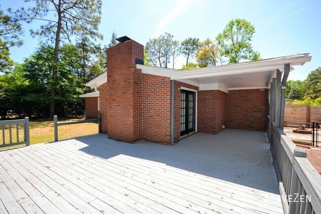 Building Photo - 23 Beauregard Dr