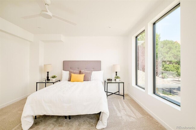 Building Photo - 267 S Jackson St