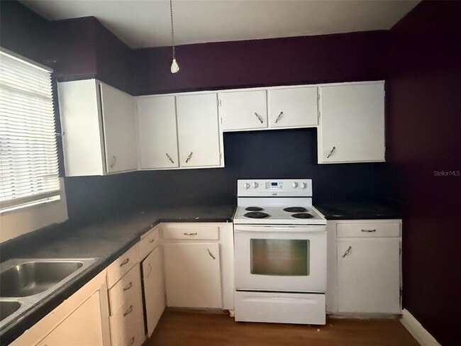 Building Photo - 2912 Ybor St