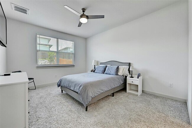 Building Photo - 8133 Linnie Ln