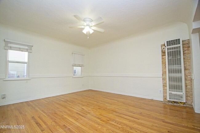 Building Photo - 1418 E St