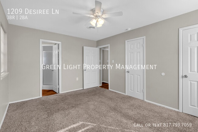 Building Photo - 1209 Desiree Ln