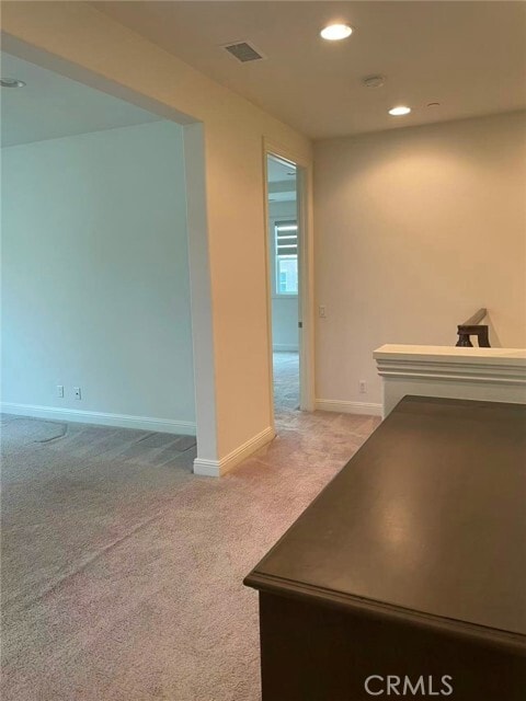 Building Photo - 31 Swift