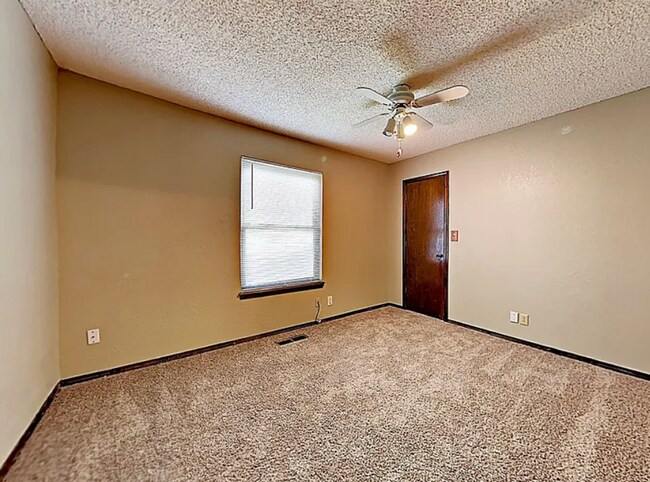 Building Photo - 3306 S 144th E Pl