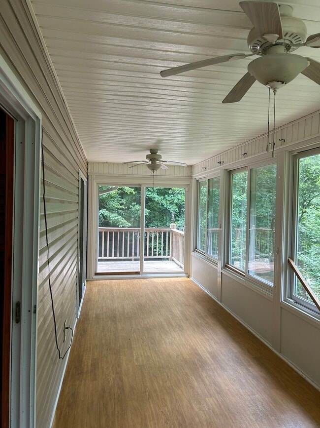 Building Photo - 466 Old Camptown Dr