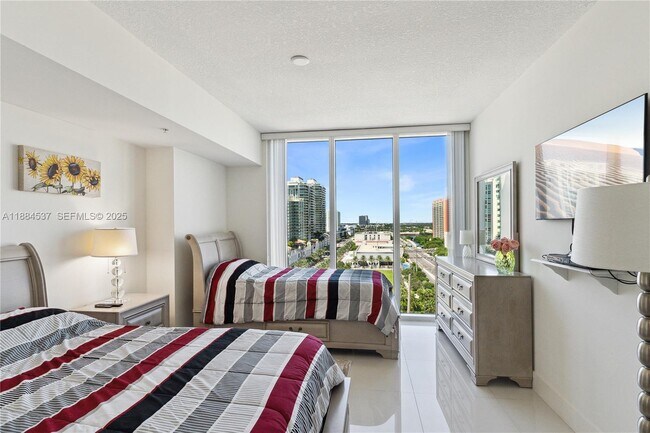 Building Photo - 16699 Collins Ave