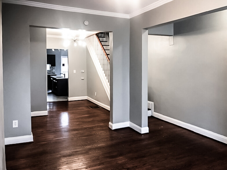 Living Room - 1673 Darley Ave