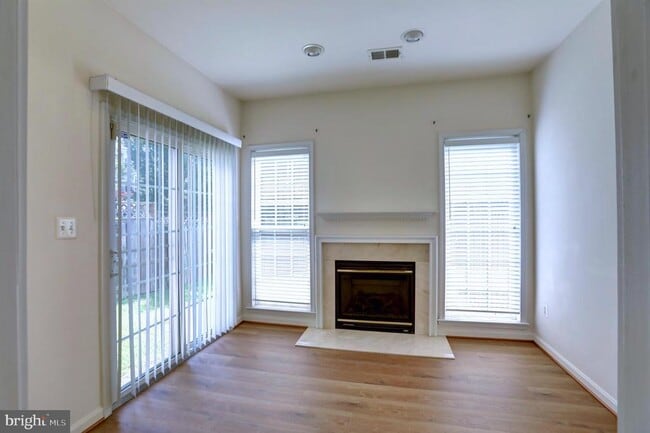 Building Photo - 24652 Siltstone Square