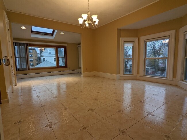 Building Photo - 131 Summer St