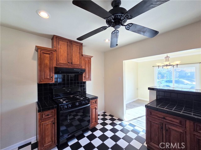 Building Photo - 5589 Lemon Ave