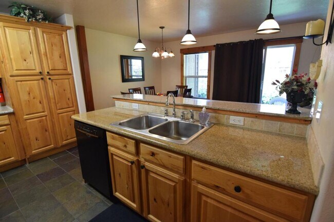 Building Photo - FURNISHED Aspen Village 2bd/2ba - Aspen Club Amenities Included