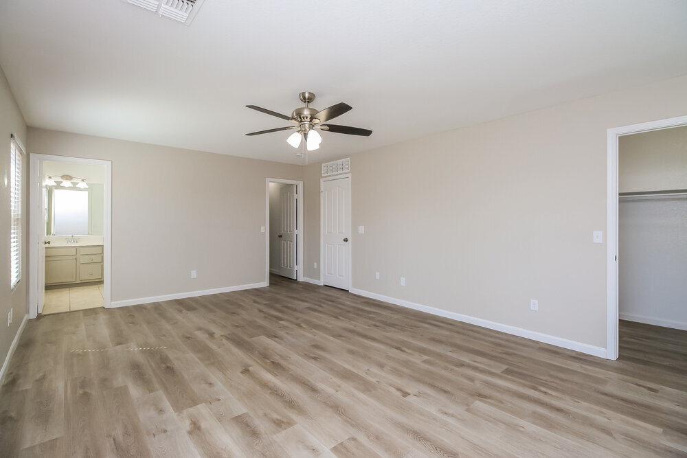 Building Photo - 3453 S Chaparral Rd