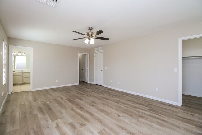 Building Photo - 3453 S Chaparral Rd