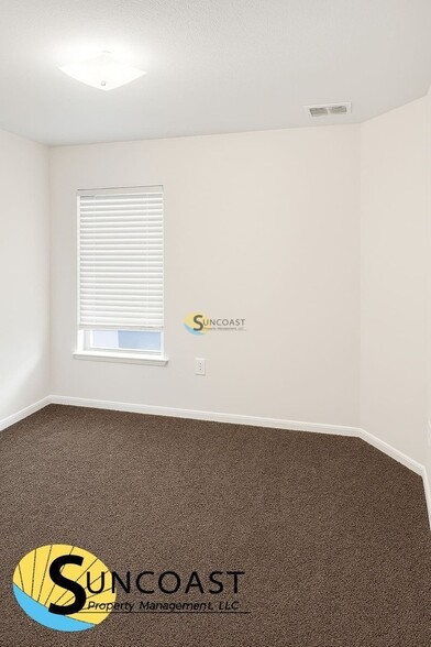 Building Photo - 6984 Ortega Woods Dr