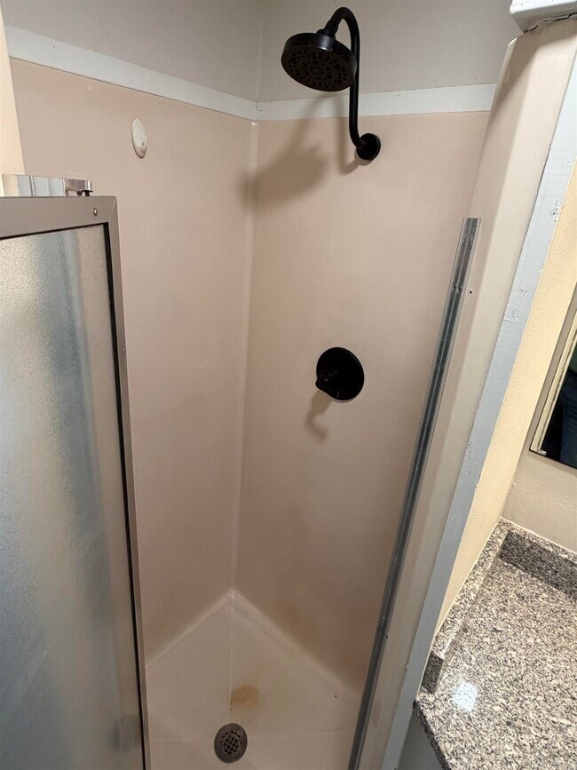 Building Photo - 809 Palmer Ave