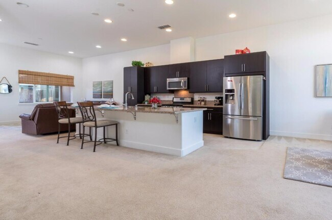 Primary Photo - 1302 N Capitol Ave