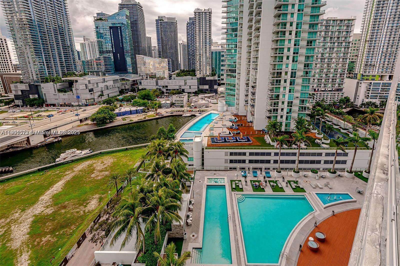 Building Photo - 90 SW 3rd St