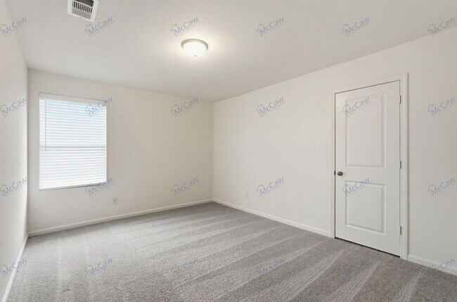 Building Photo - 1910 Washington St