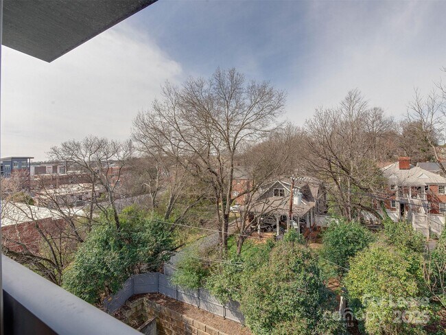 Building Photo - 630 Calvert St